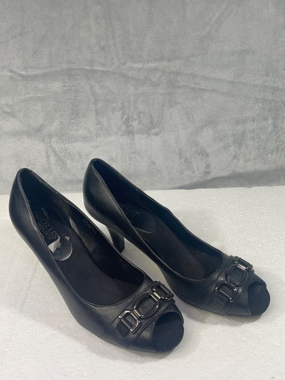 Aerosoles Black Peep Toe Heels With Chain Detail Size 10M Womens Shoes